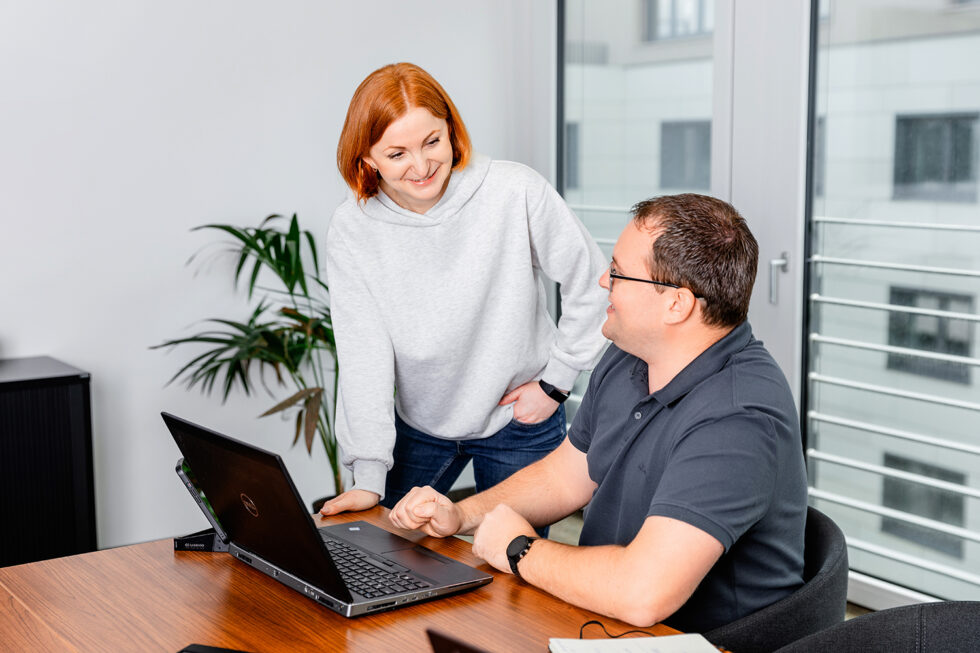 Mitarbeiter im Gespräch