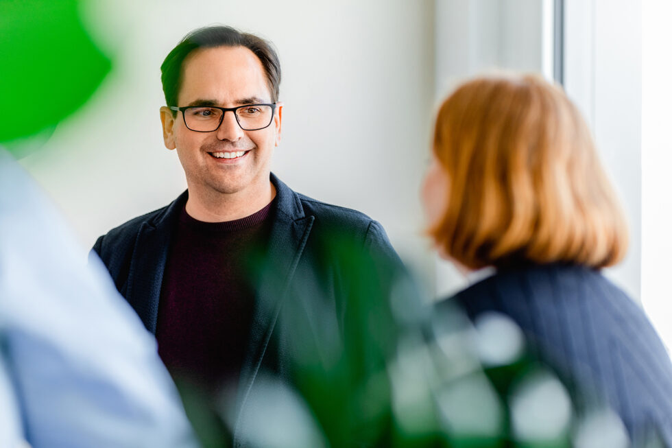 Mitarbeiter im Gespräch